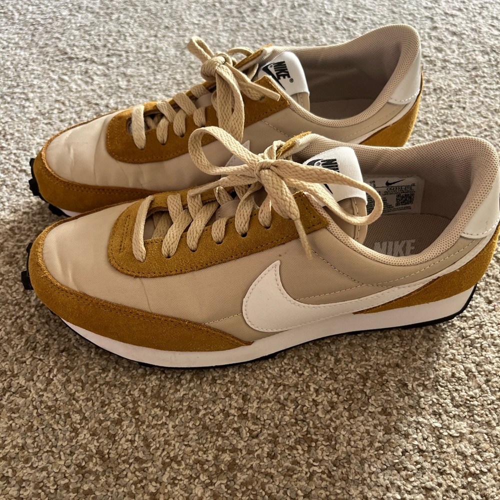 Nike DBreak Women’s